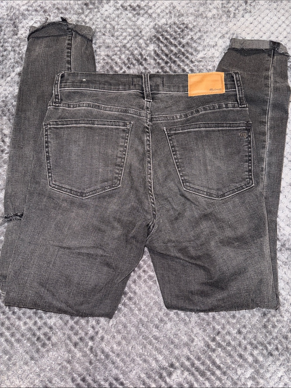 Madewell women’s skinny distressed Black Washed Jeans - Picture 4 of 7